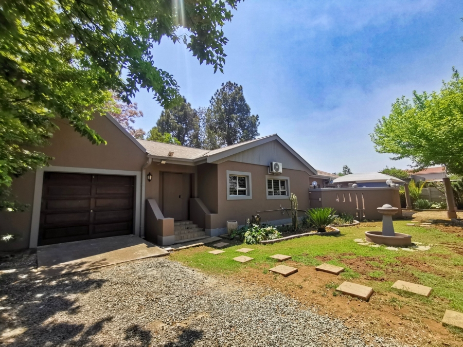 4 Bedroom Property for Sale in Baillie Park North West